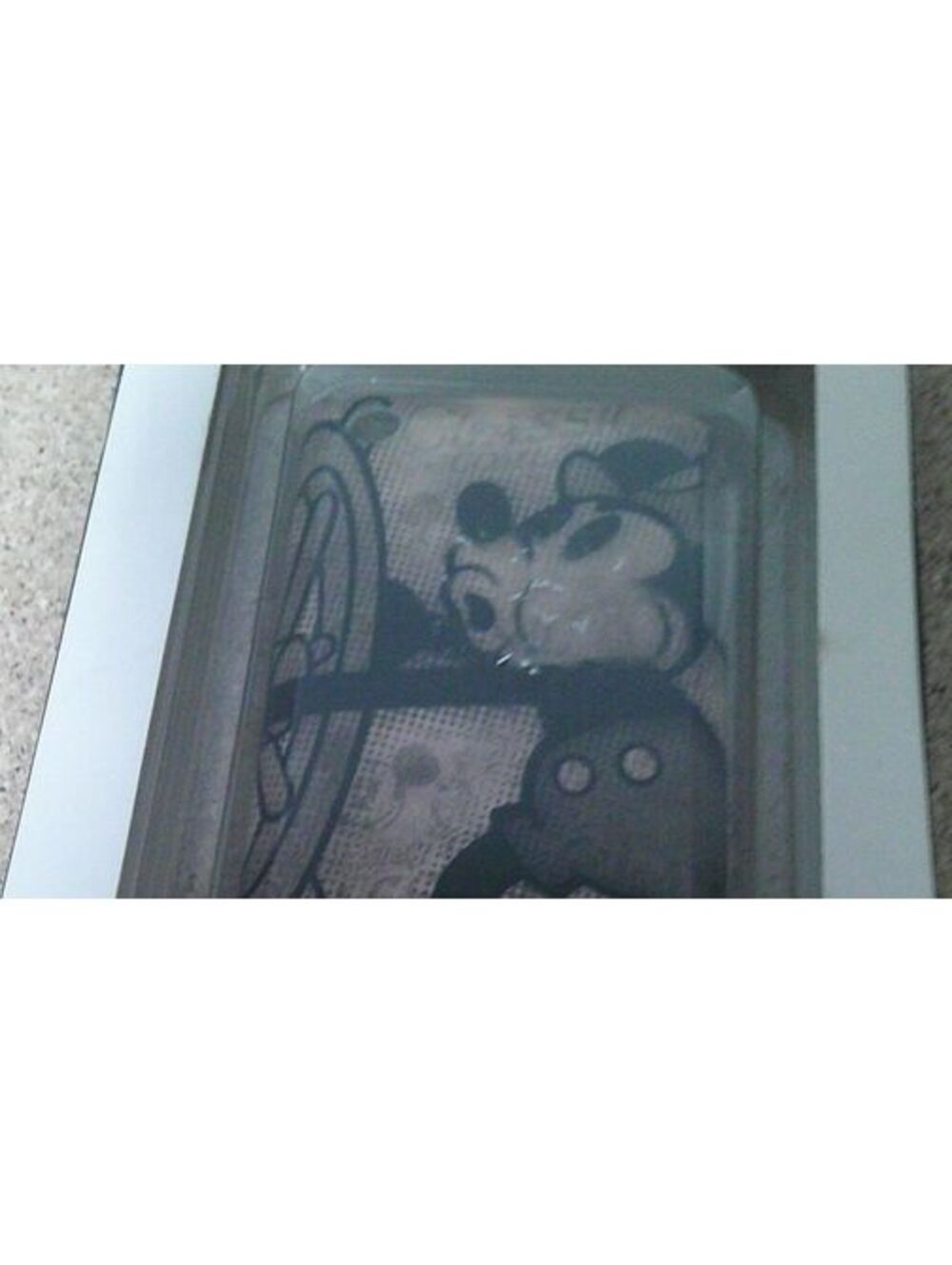 Disney Parks Authentic Original Mickey Mouse Clip Case & 3G/